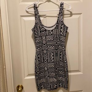 Mini black and white dress very good condition...